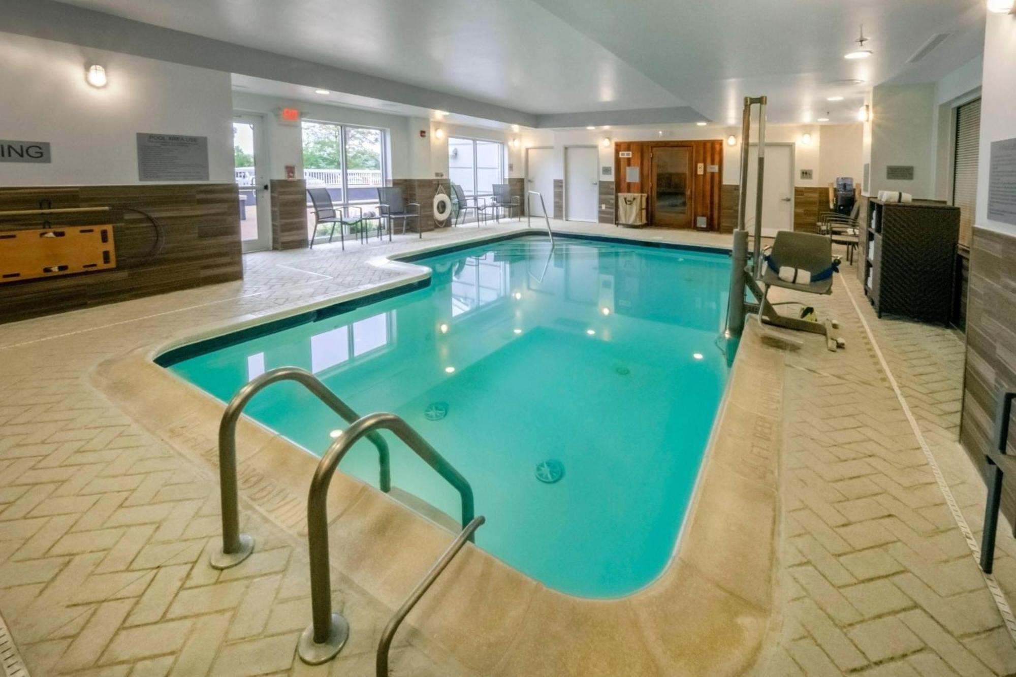 Fairfield Inn By Marriott Hazleton Bagian luar foto