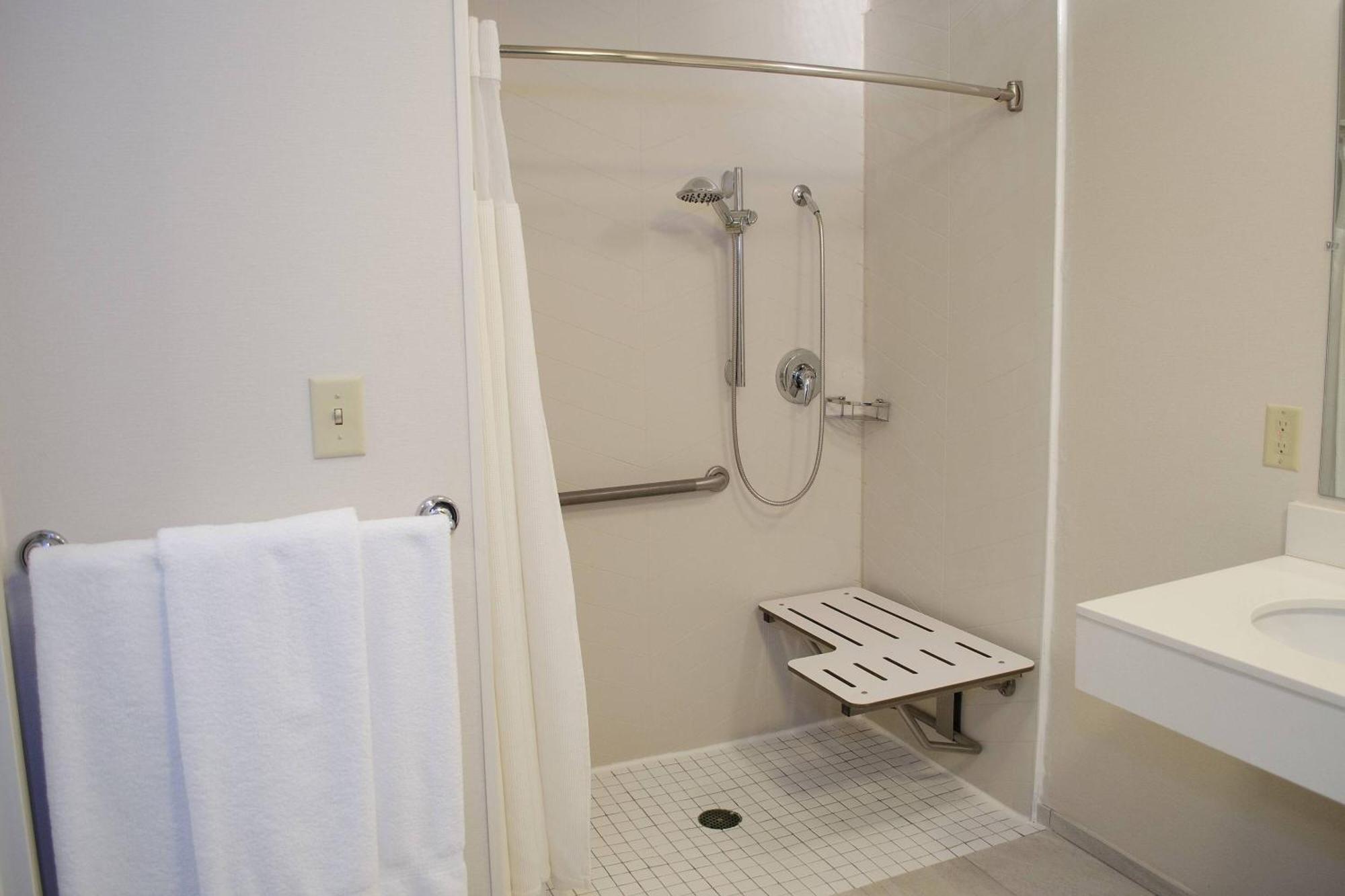 Fairfield Inn By Marriott Hazleton Bagian luar foto